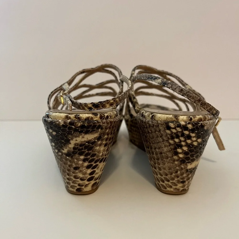 Stuart Weitzman Snake Print Leather Wedges Sz 8 Strappy Shoes - Picture 4 of 11